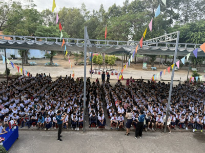 Tuyên truyền kỹ năng tố giác hành vi xâm hại trẻ em và đề phòng người lạ bắc cóc