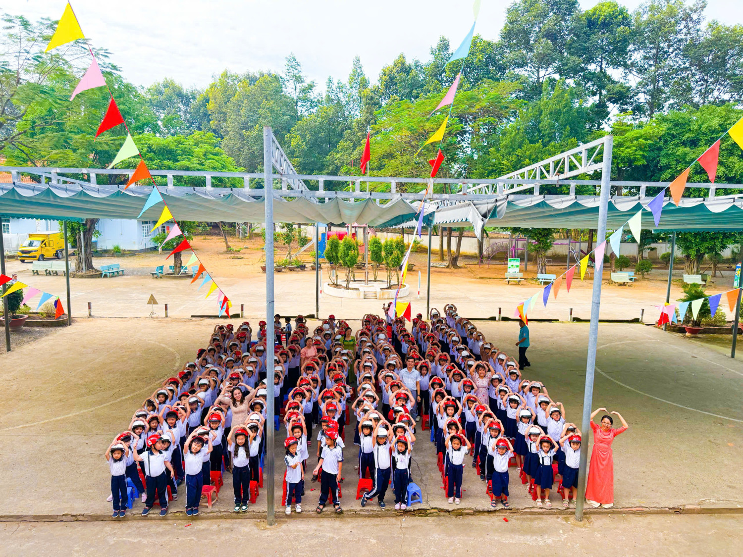 z7235618523174 3ccba04f6786c32ba26cd24c536b0653