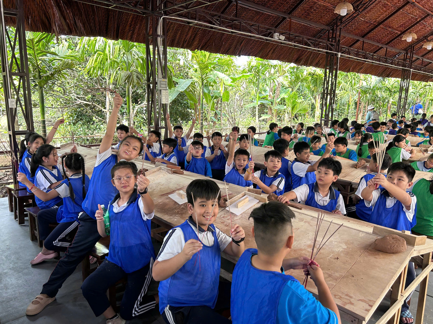 z7279366938196 486e9b44b0f39457af2778ef46575f58