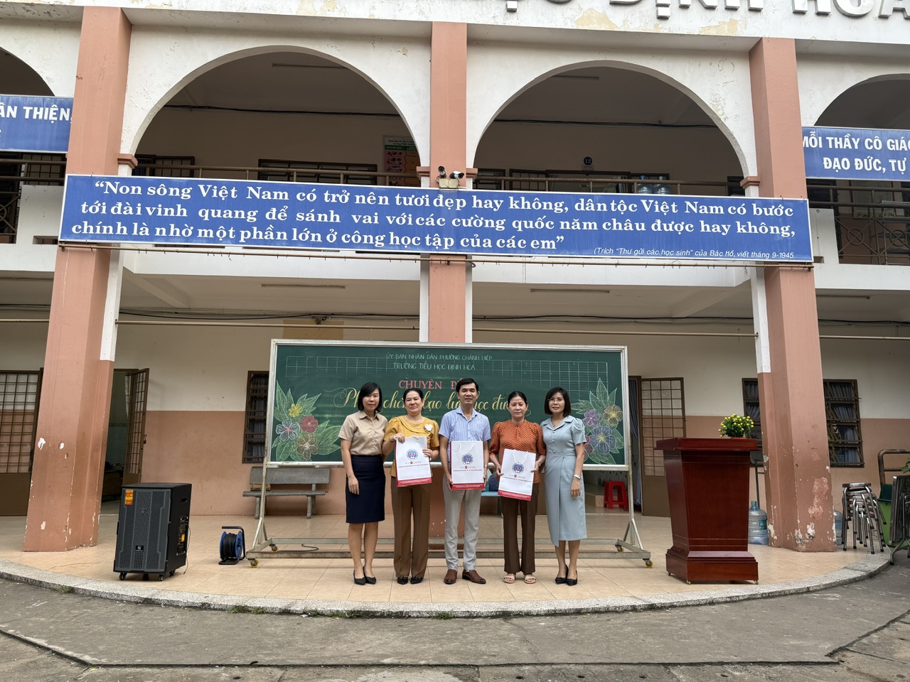 z7327541664055 810025b80384a94fb8bb4807b8ec1195