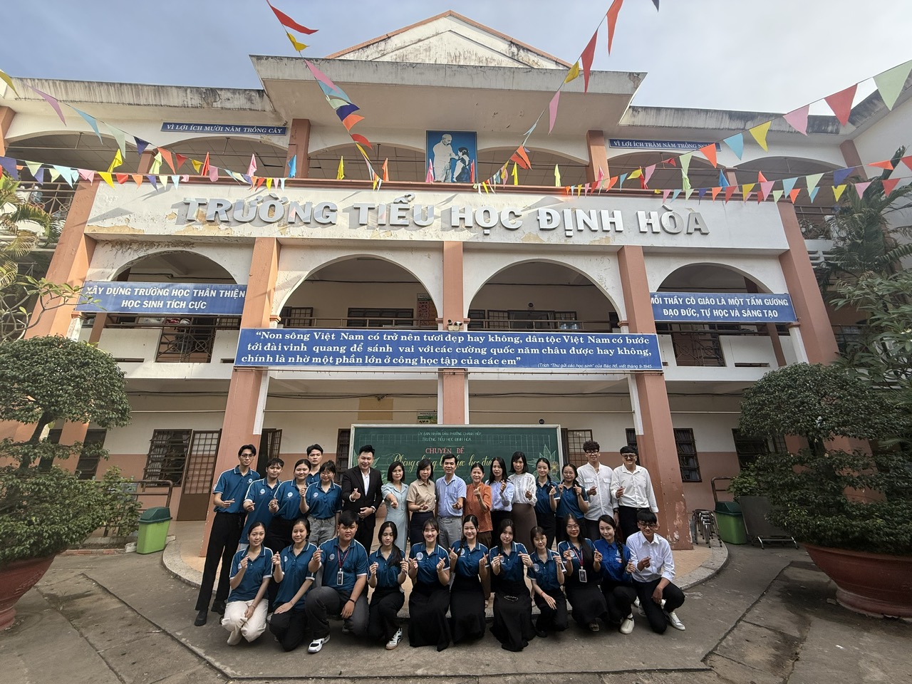 z7327549101990 5246a994177724d0b618b594f3cf273b